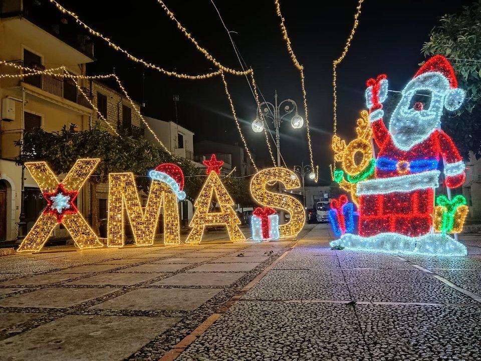 SCRITTA XMAS 2D PAVIMENTO Luminarie Natalizie per Piazze