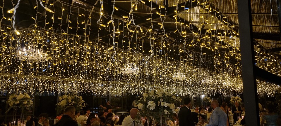 CIELO STELLATO con TENDINE ICE LIGHT TETTO DI LUCI Luminarie Matrimonio