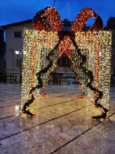 PACCO REGALO 3D ABETE Luminarie Natalizie per Piazze