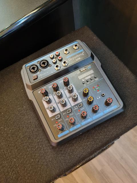 COPPIA CASSE E MIXER AUDIO Luminarie Matrimonio