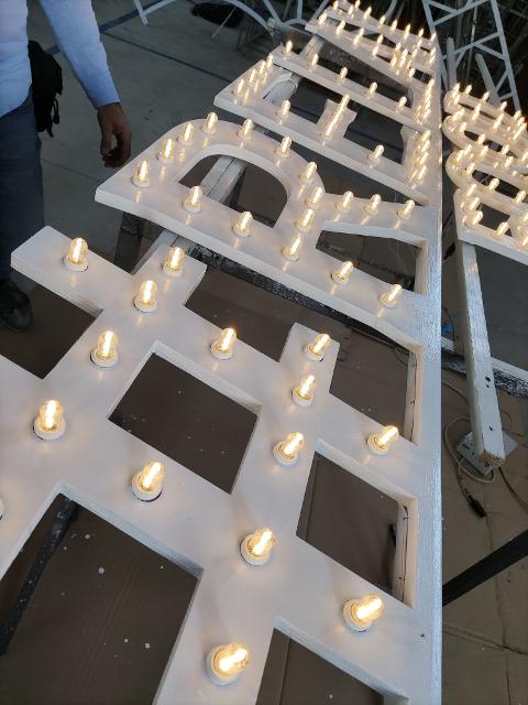 SCRITTE MOD.RELAX PERSONALIZZATE Luminarie d'arredo Scritte Luminose