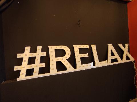 SCRITTE MOD.RELAX PERSONALIZZATE Luminarie d'arredo Scritte Luminose