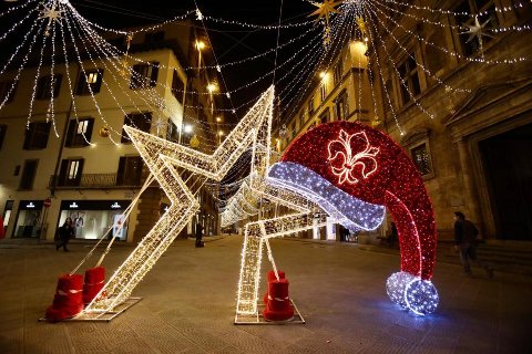 STELLA 3D CON CAPPELLO Luminarie Natalizie per Piazze