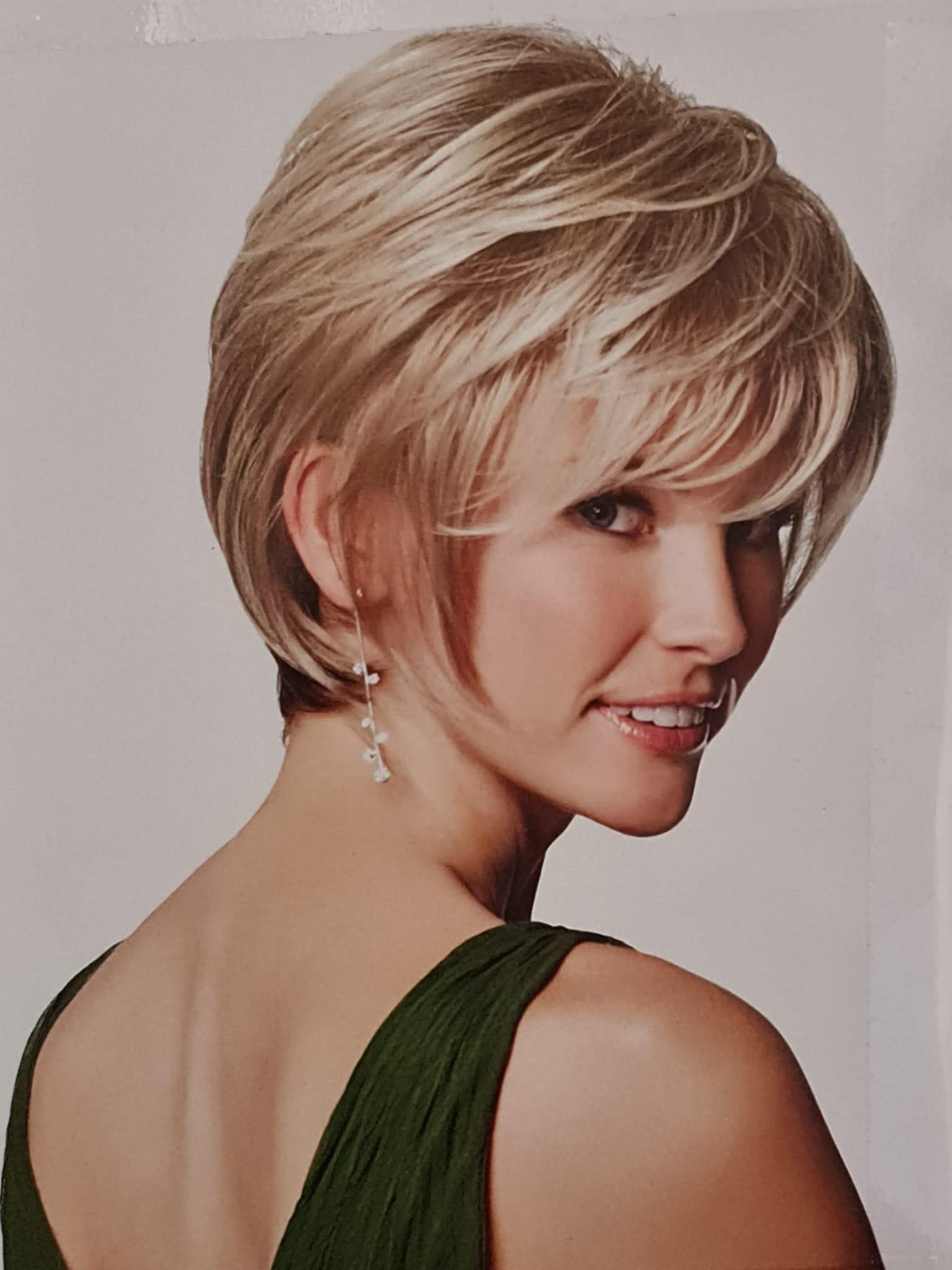 Parrucca capelli corti