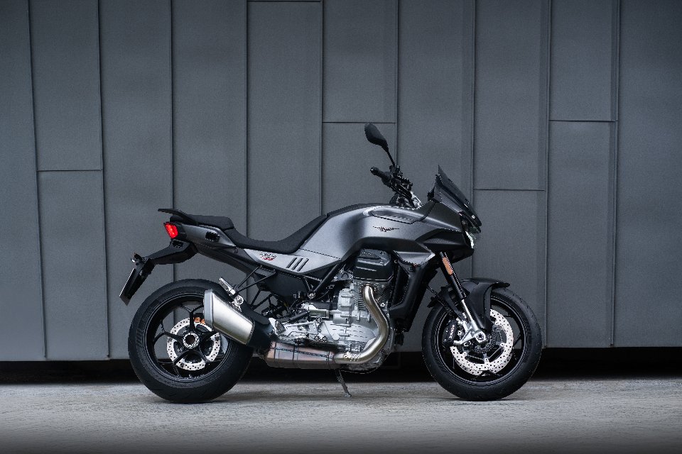 MOTO GUZZI V100 MANDELLO EURO 5+ E’ TUA CON 750€ DI SUPERVALUTAZIONE DELL’USATO E VALIGIE LATERALI
