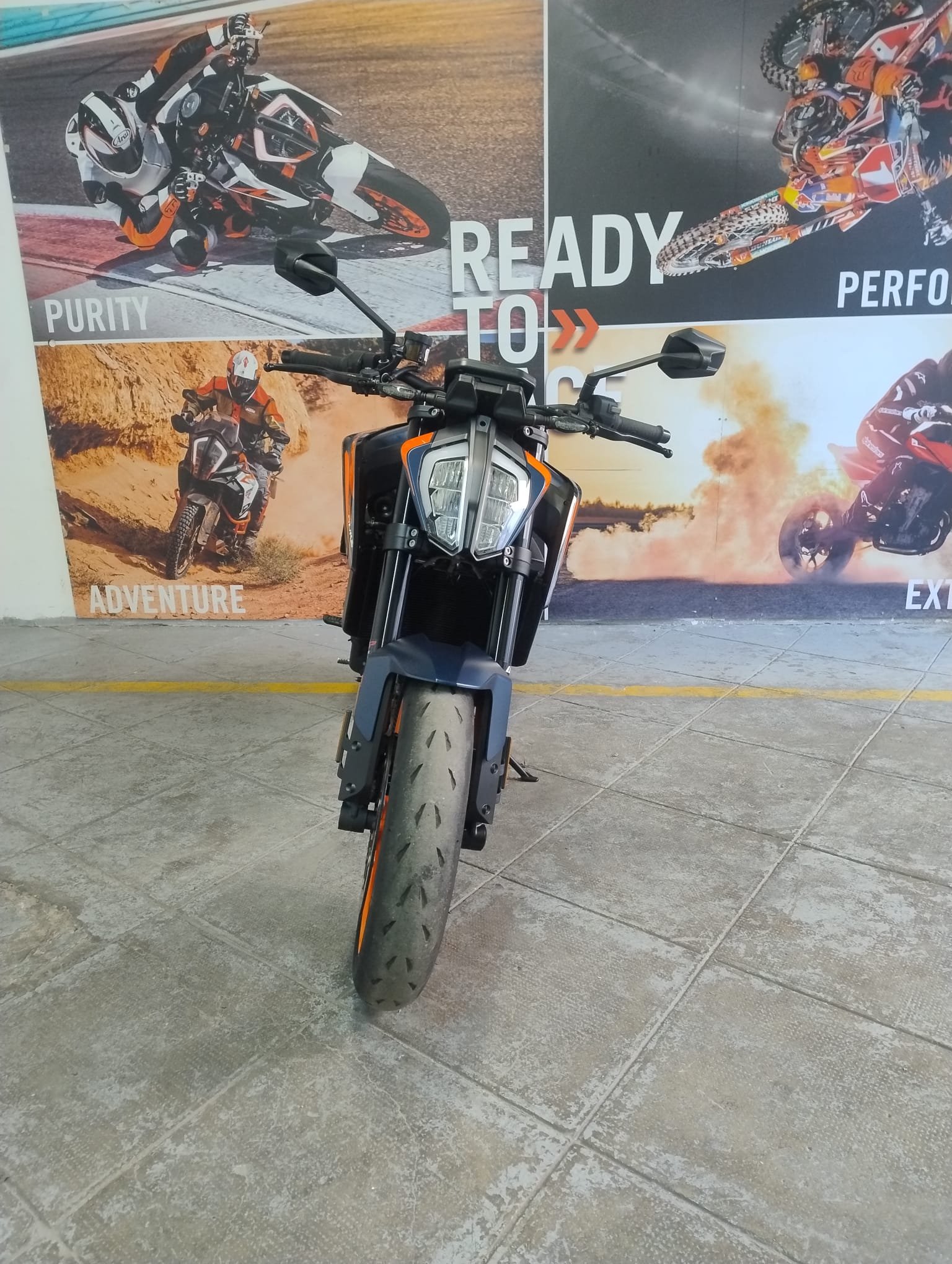 890 DUKE R KTM