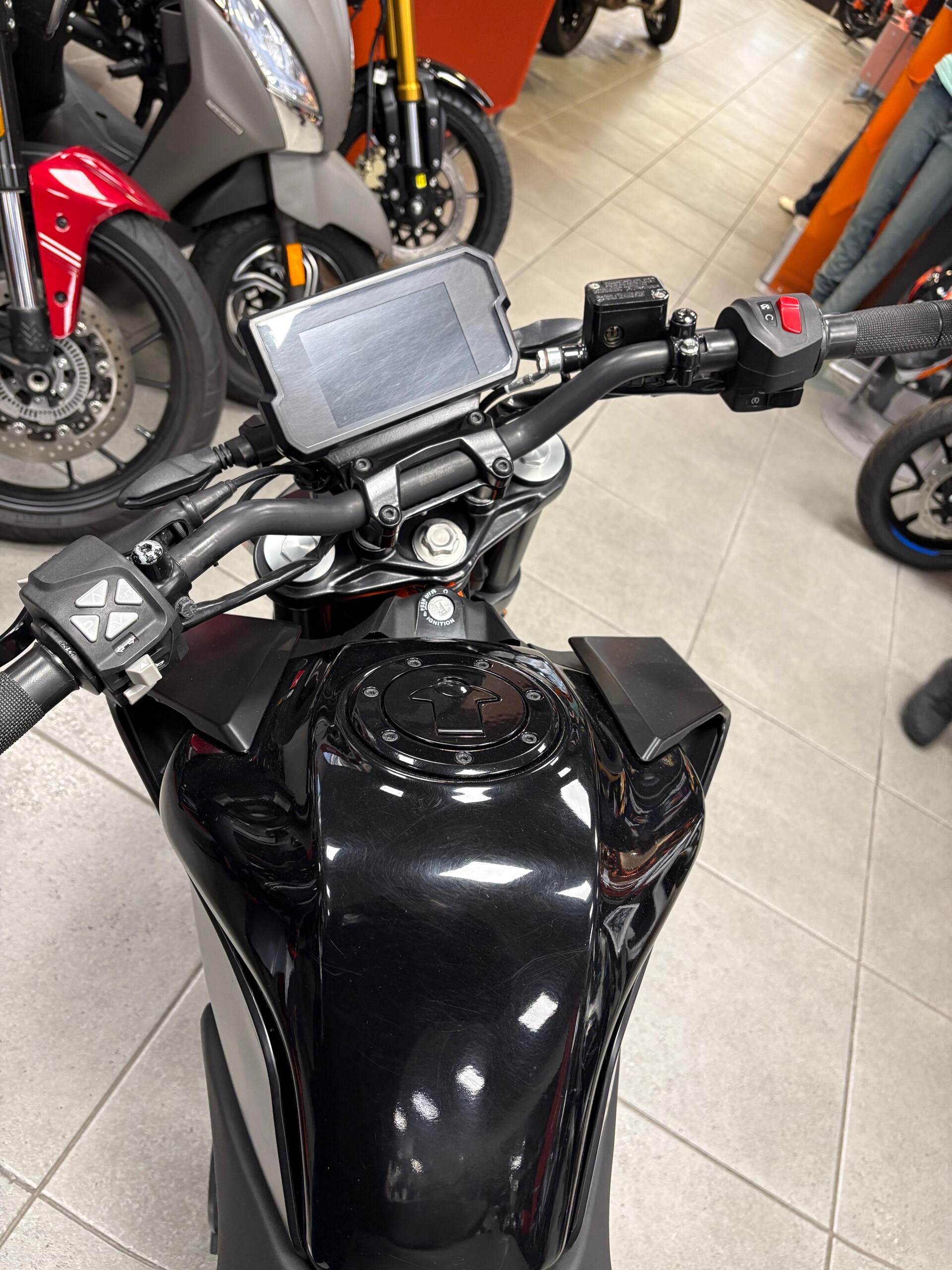 DUKE 125 KTM