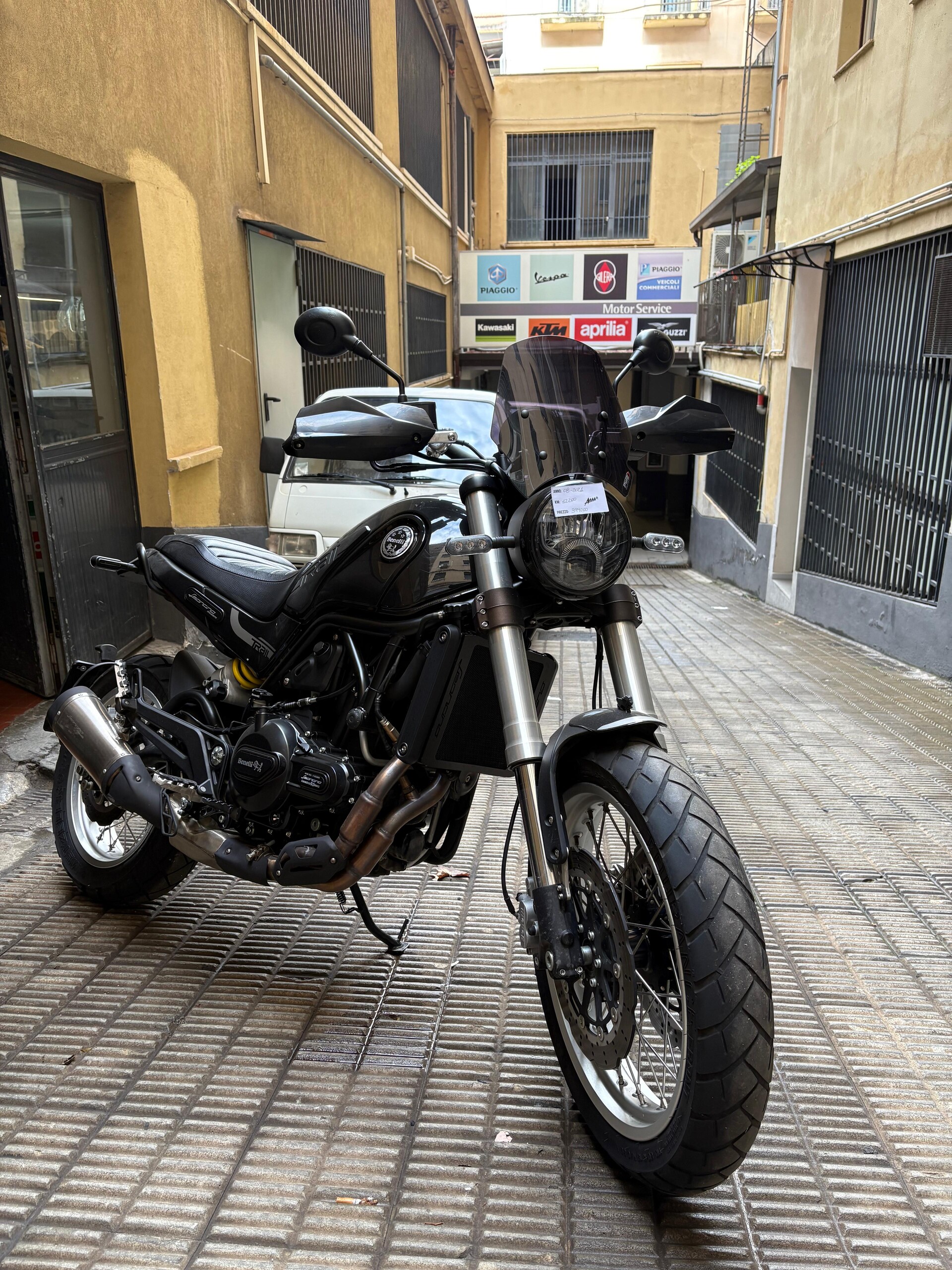 LEONCINO 500 TRAIL Benelli