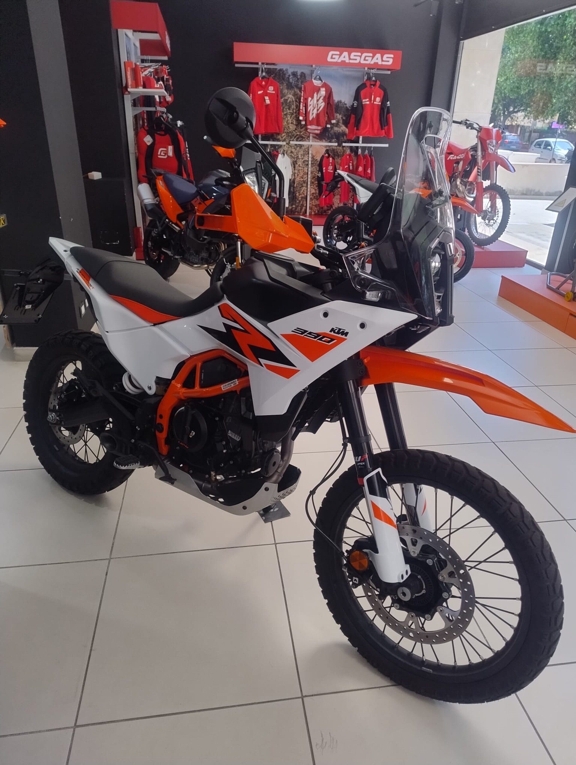 390 adventure r KTM