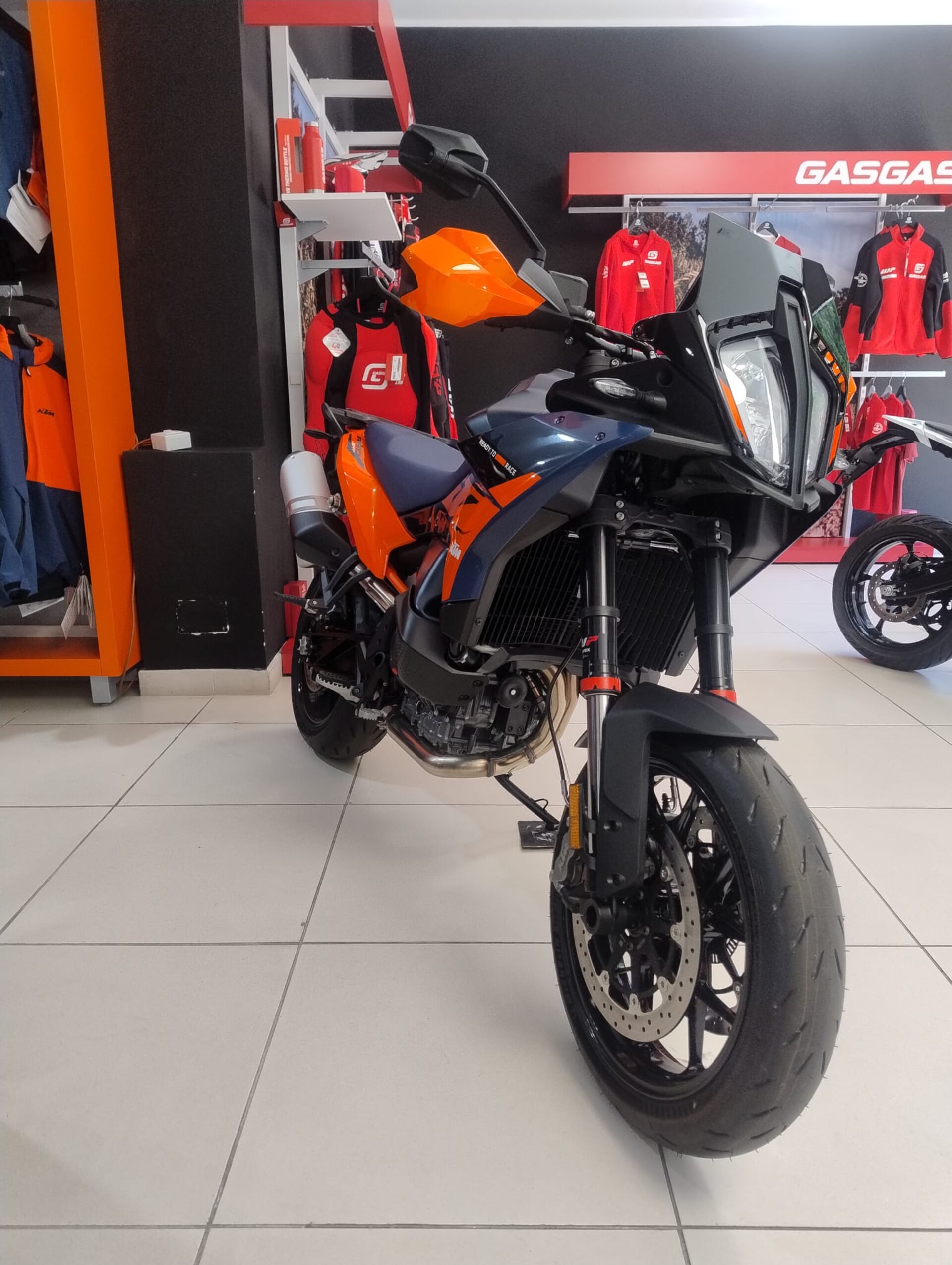 890 SMT KTM