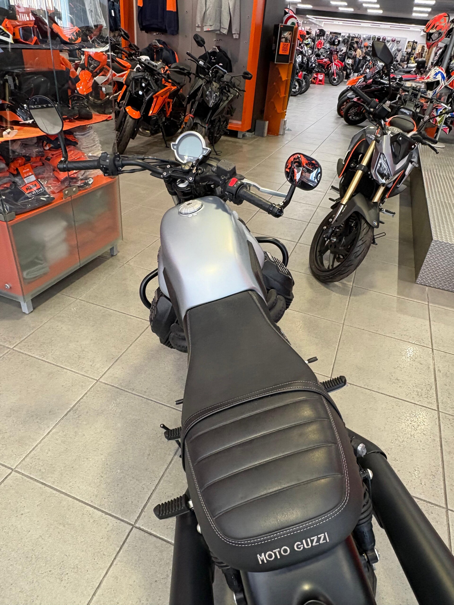 V7 STONE Moto Guzzi
