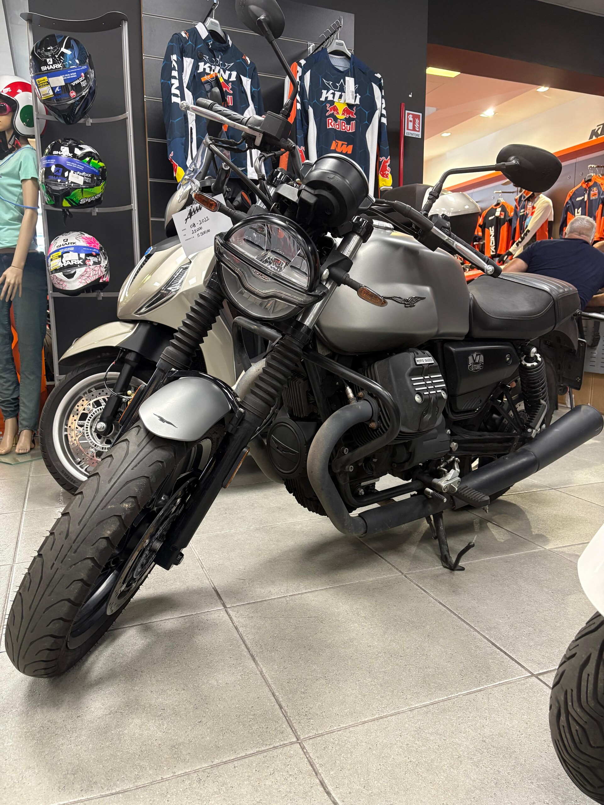 V7 STONE Moto Guzzi
