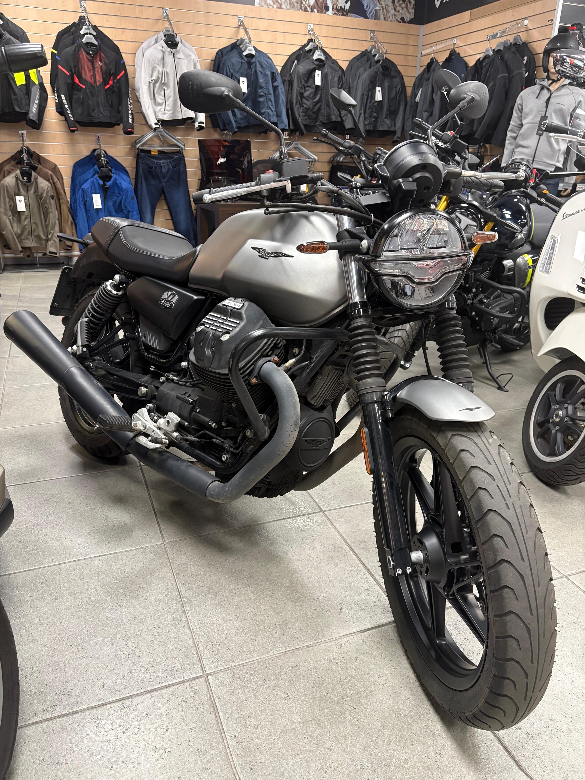 V7 STONE Moto Guzzi