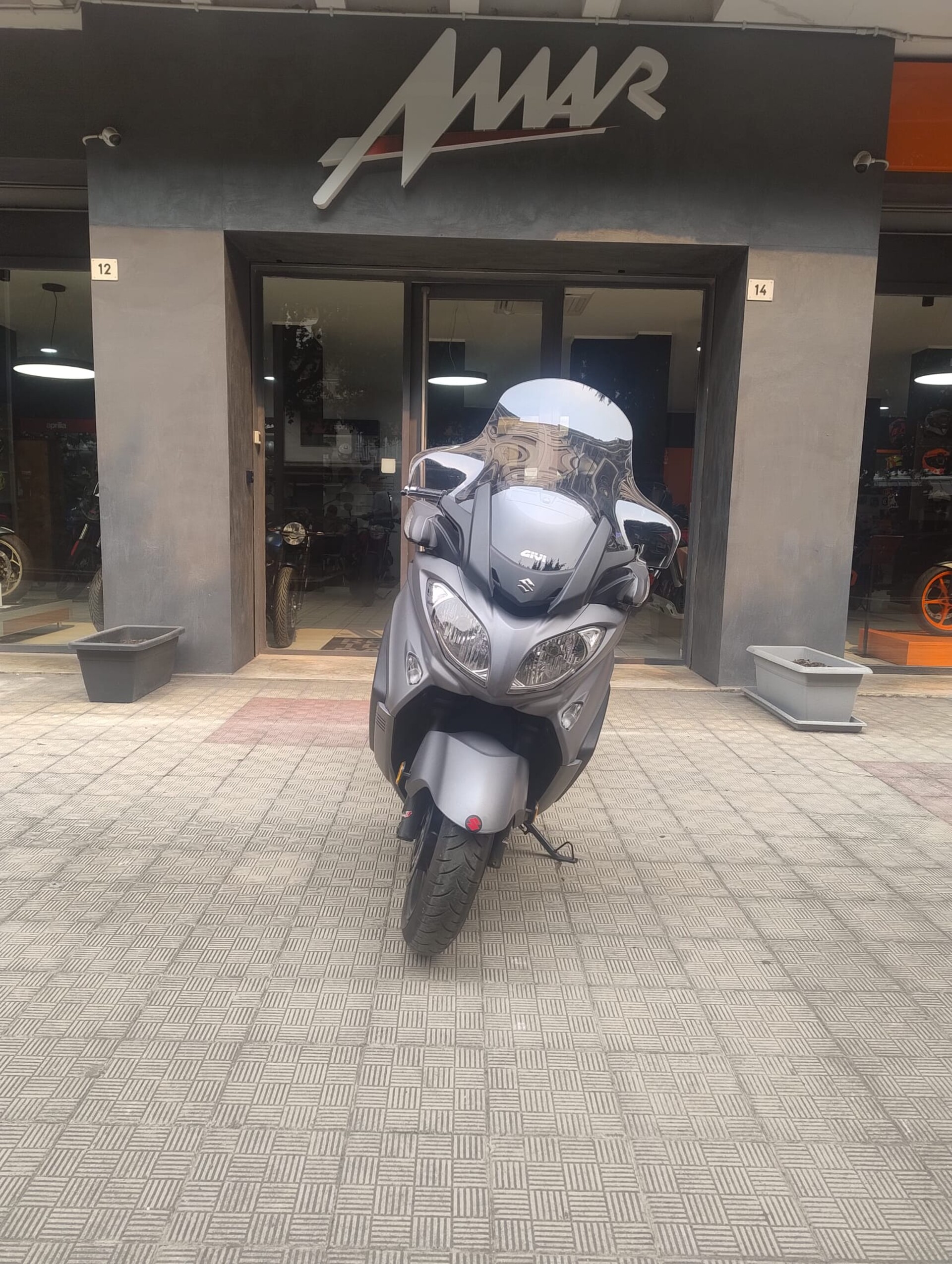 BURGMAN EXECUTIVE 650 SUZUKI