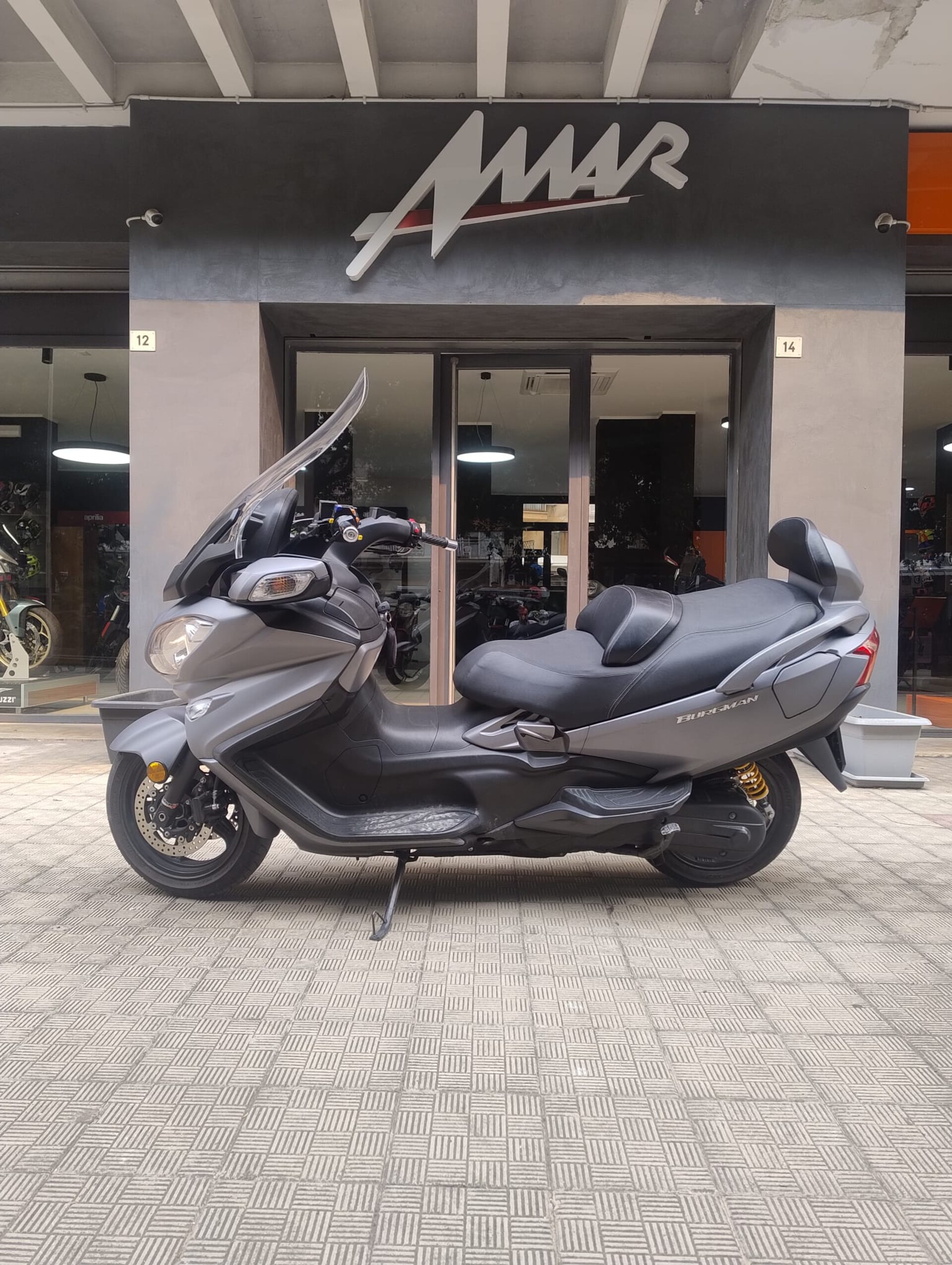 BURGMAN EXECUTIVE 650 SUZUKI