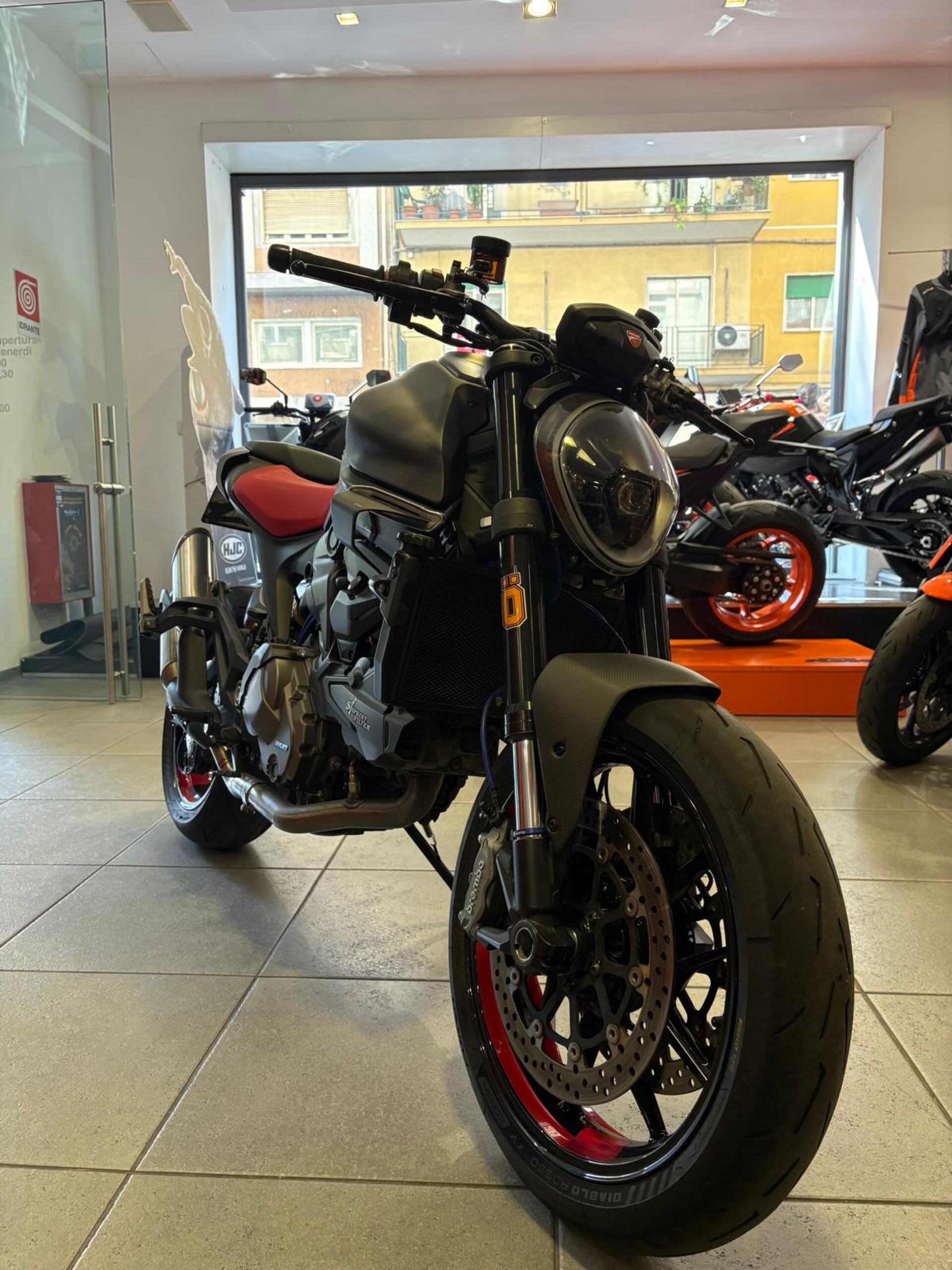 MONSTER 937 Ducati