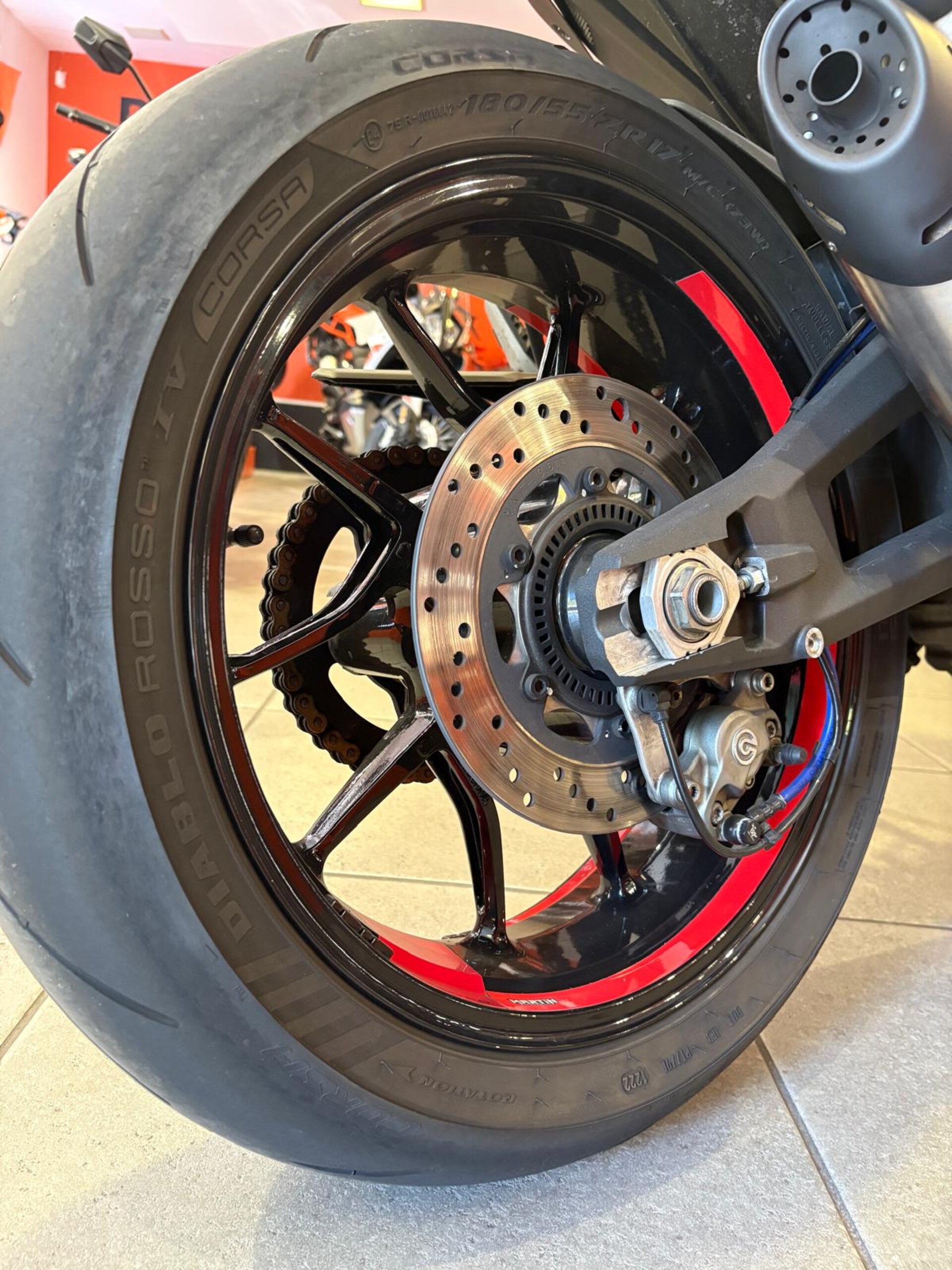 MONSTER 937 Ducati