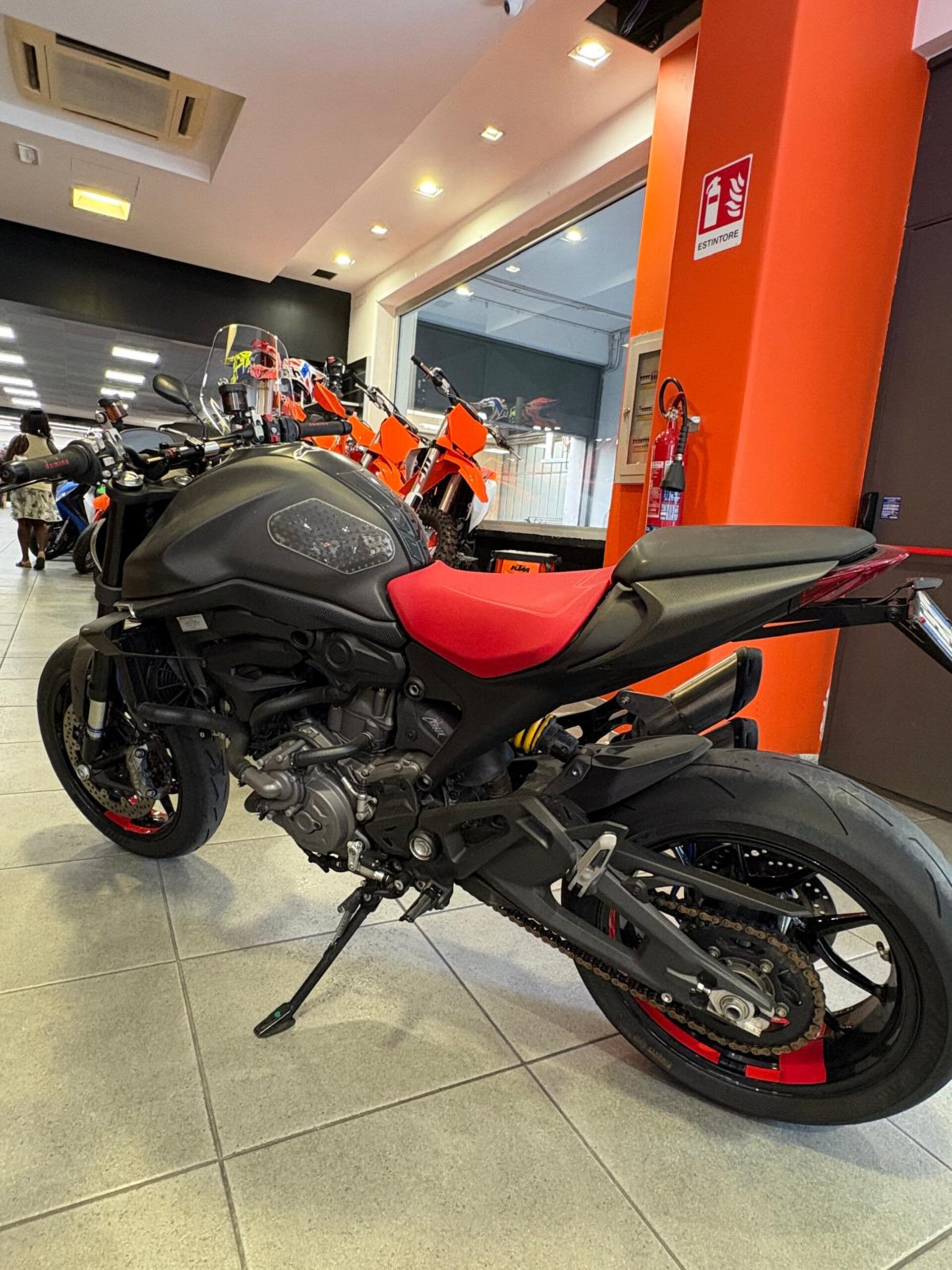 MONSTER 937 Ducati