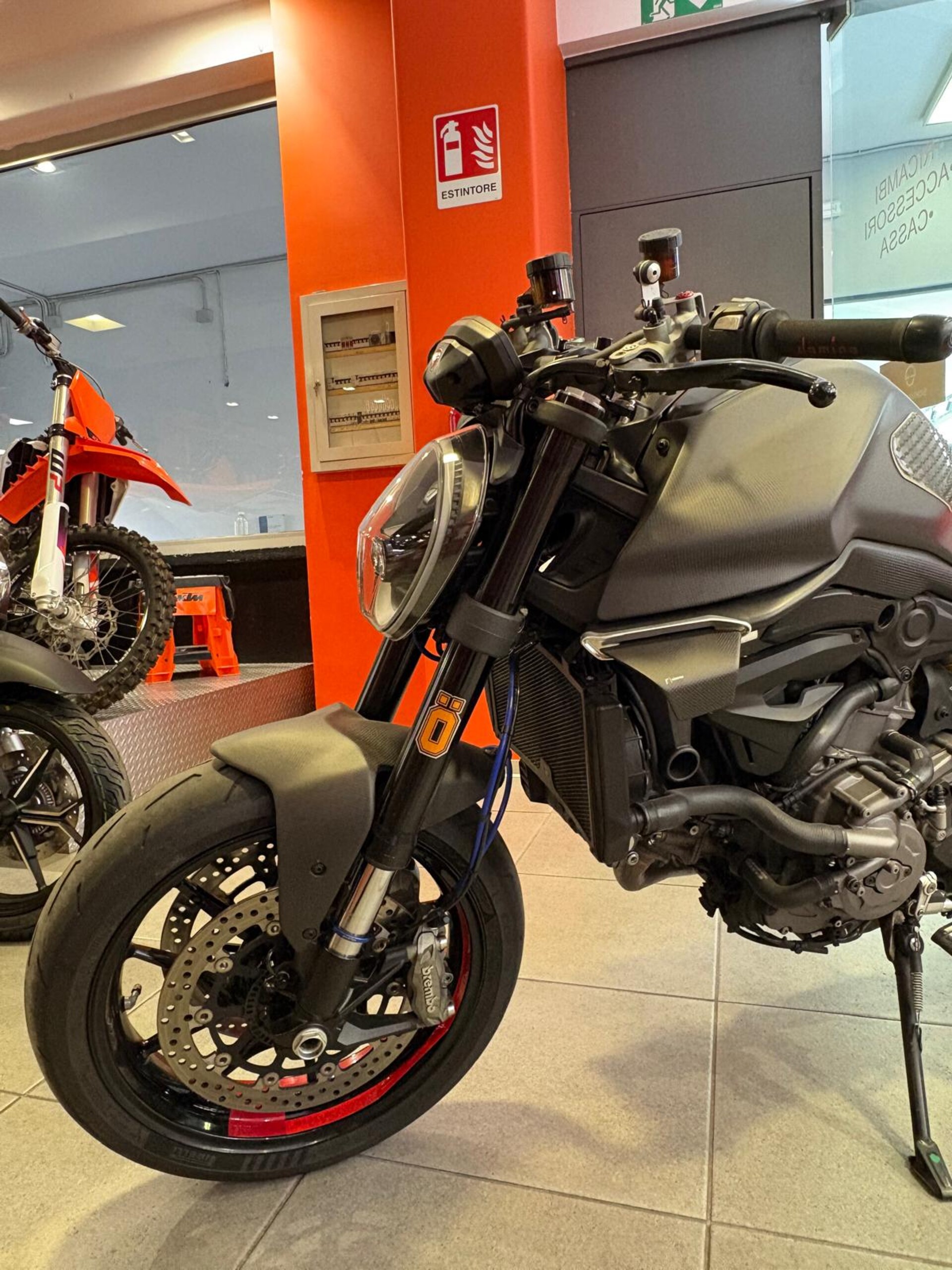 MONSTER 937 Ducati