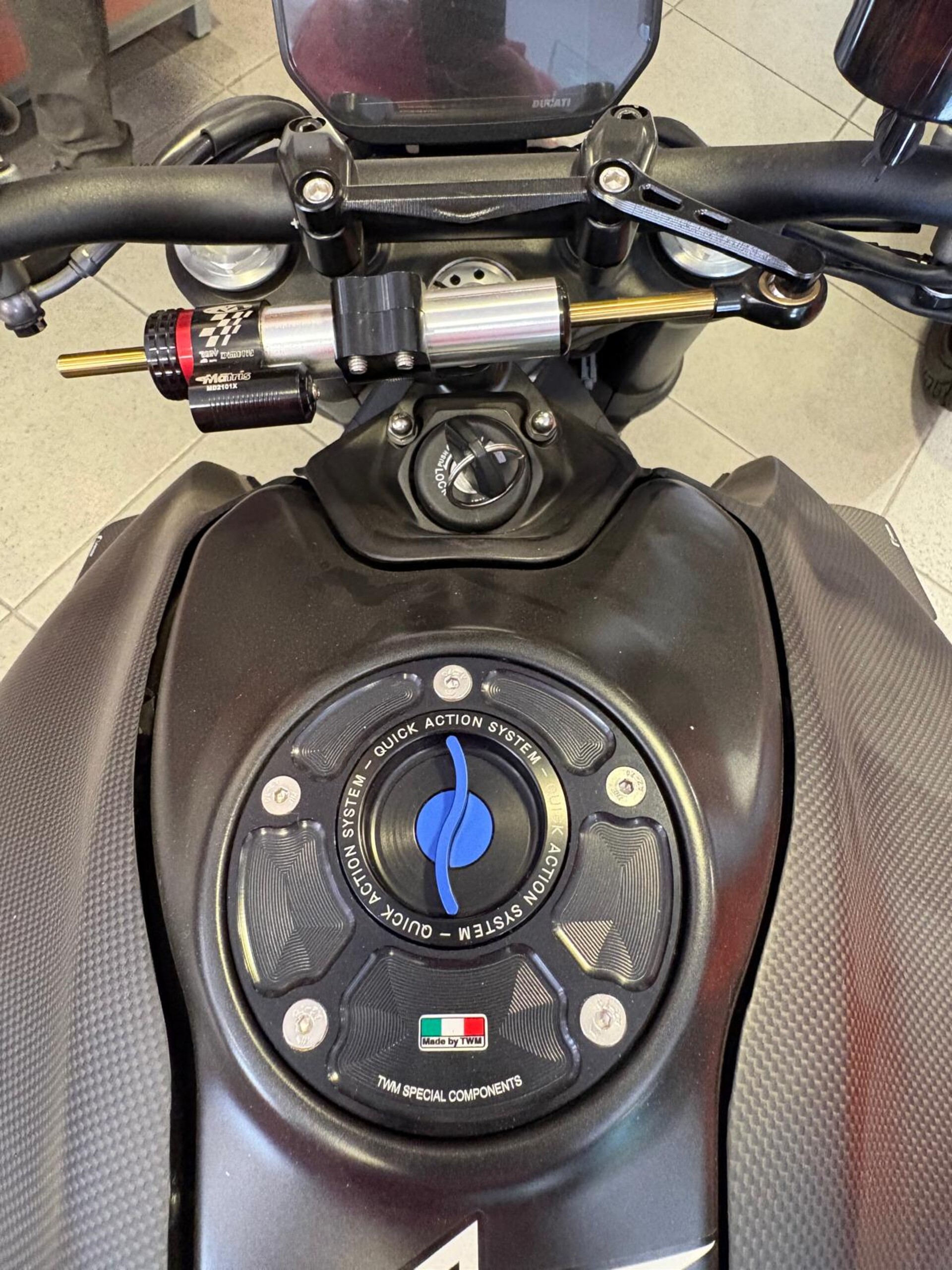 MONSTER 937 Ducati