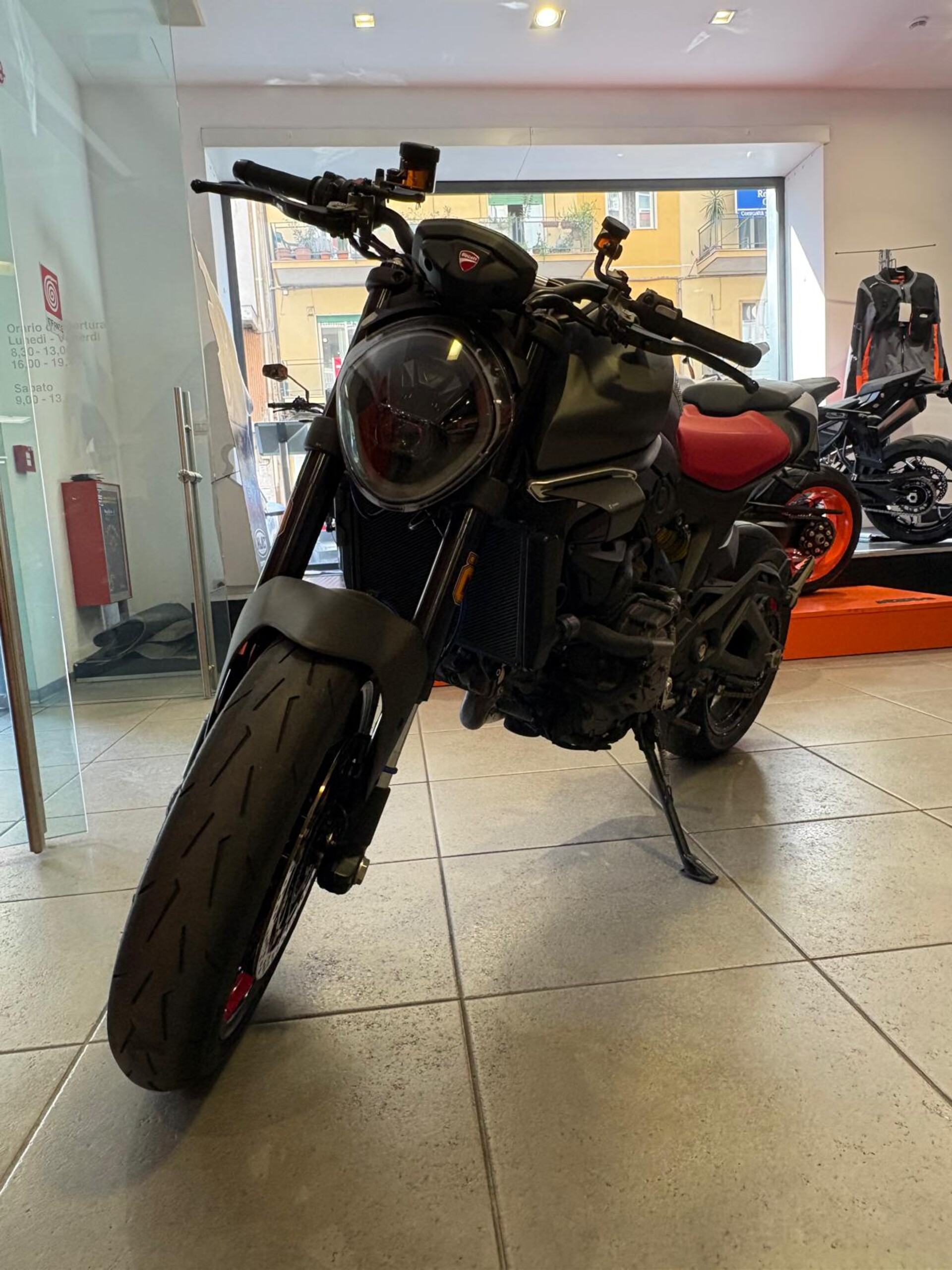 MONSTER 937 Ducati