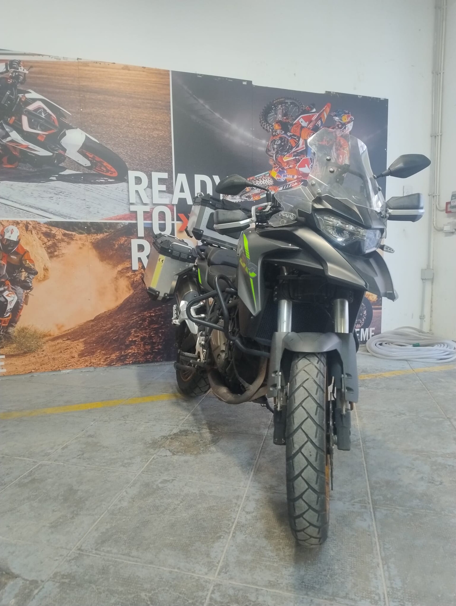 SRT QJ 700