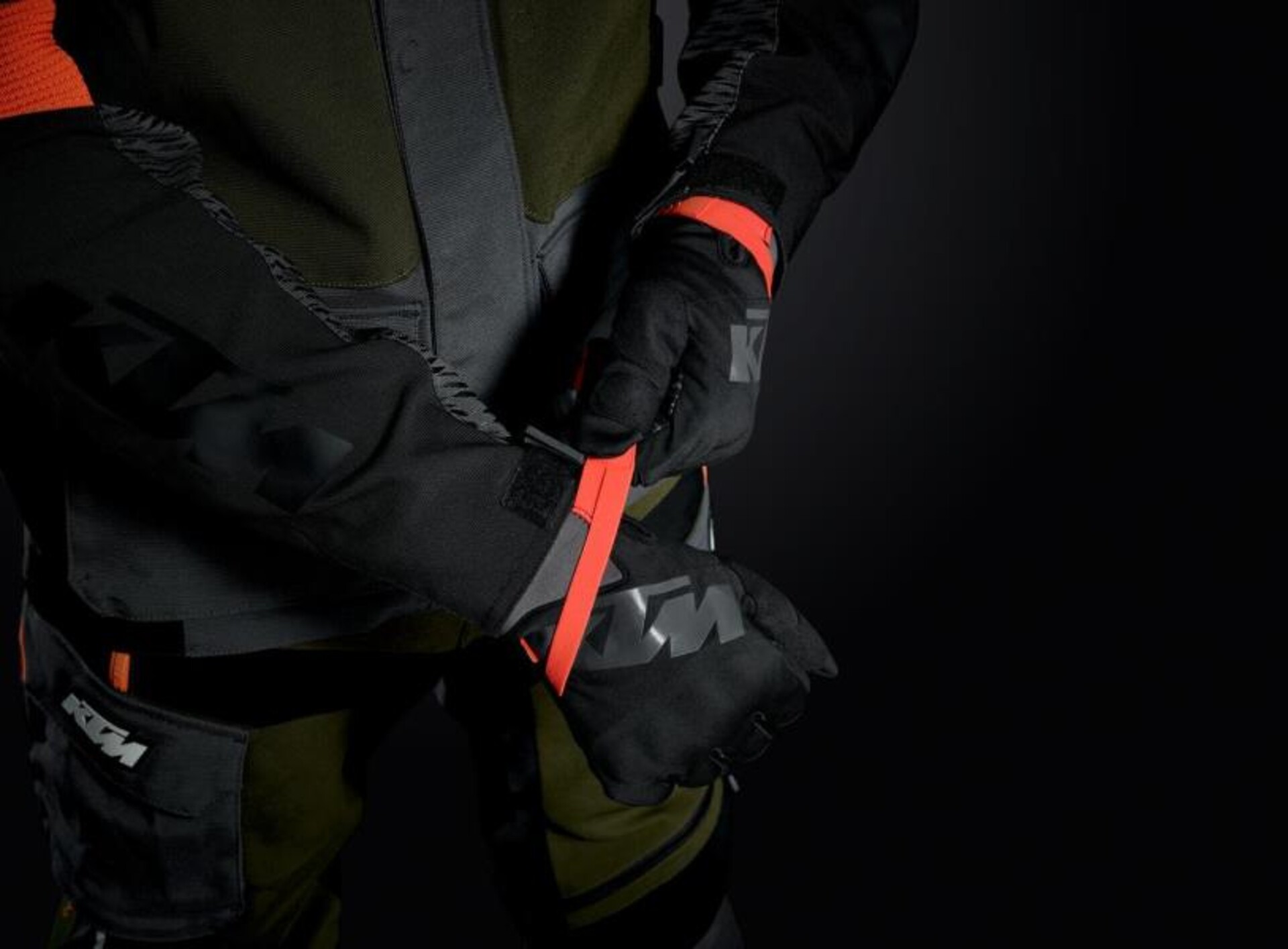 ADVENTURE R GLOVES