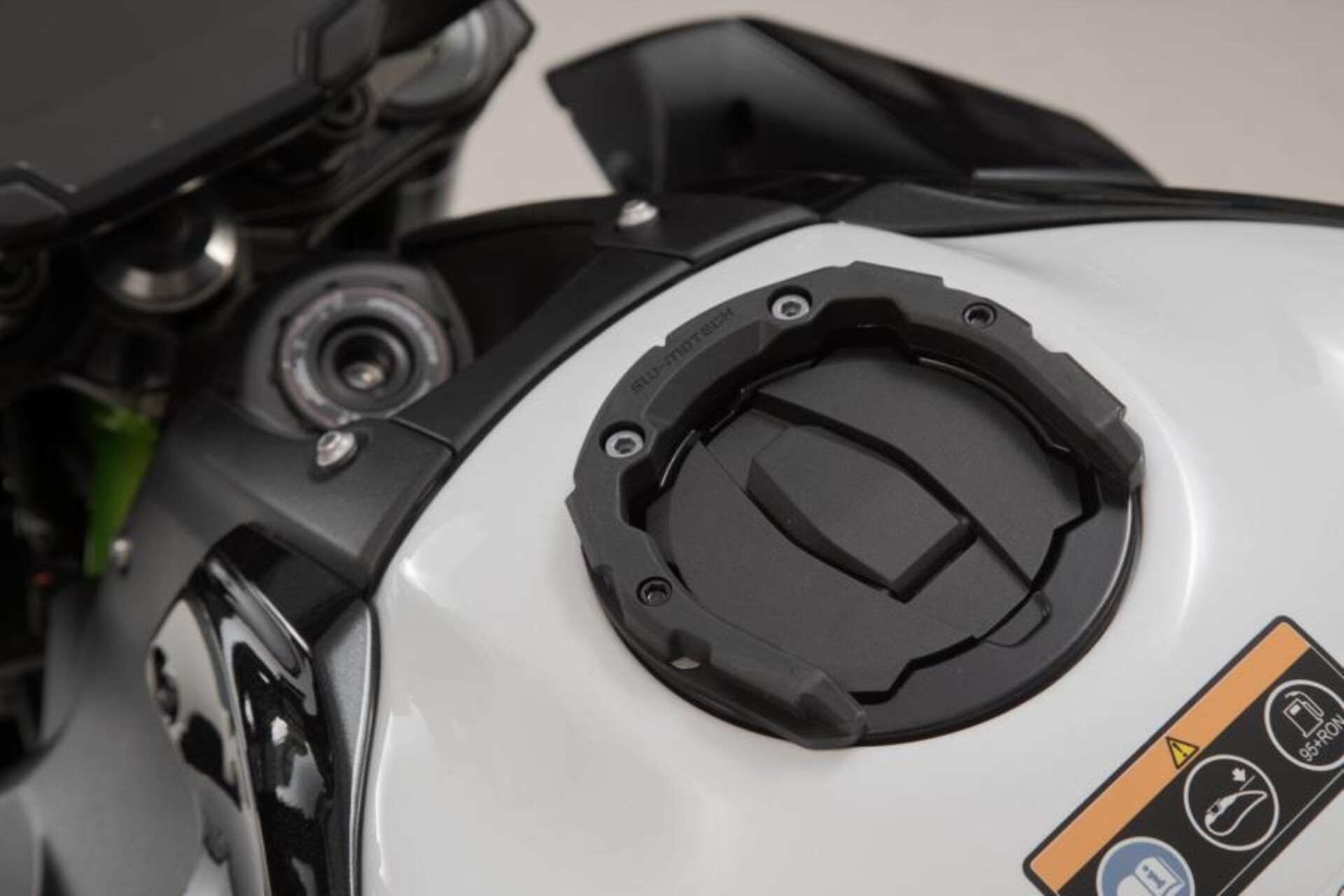ANELLO SERBATOIO PRO KAWASAKI SW-MOTECH