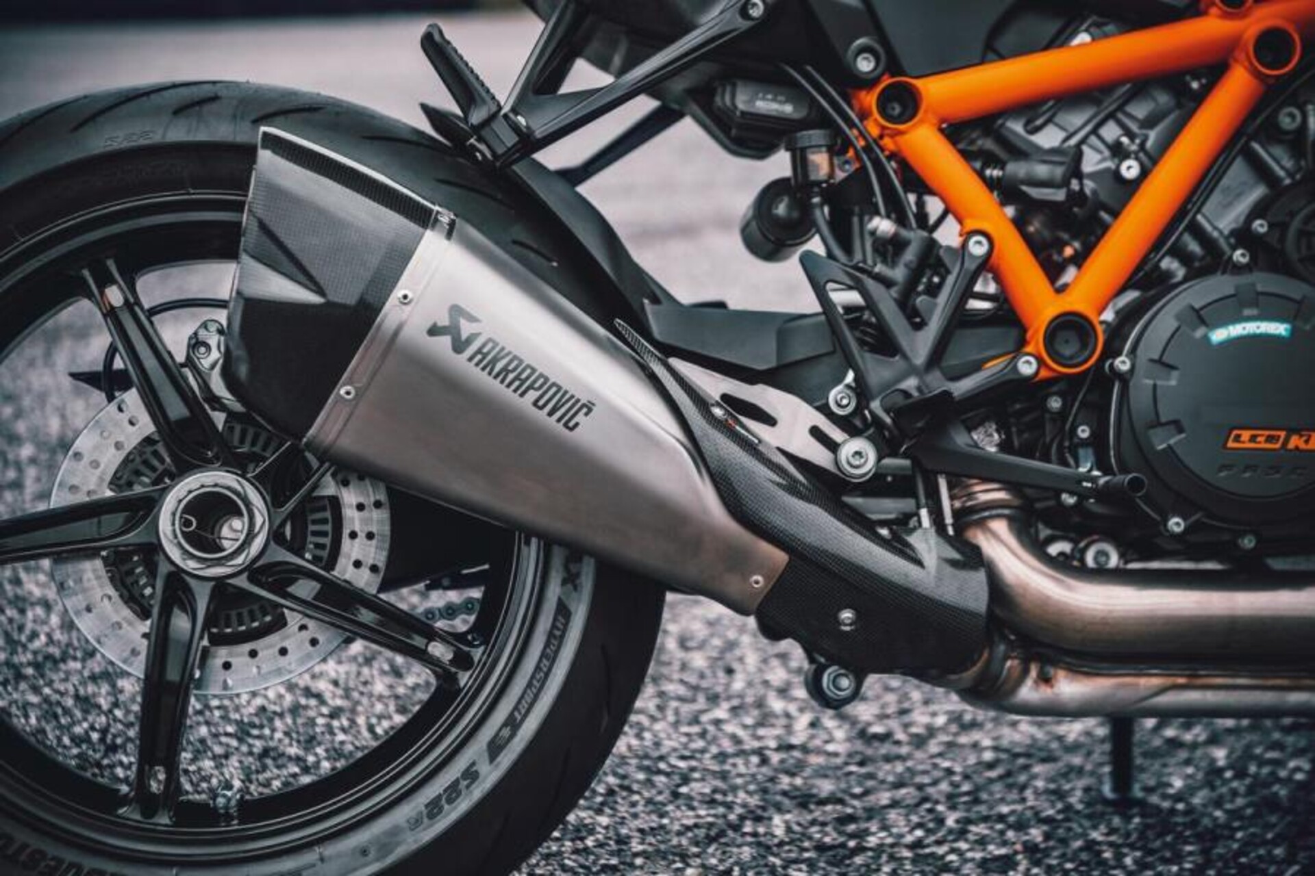 Akrapovic "Slip-on Line" KTM