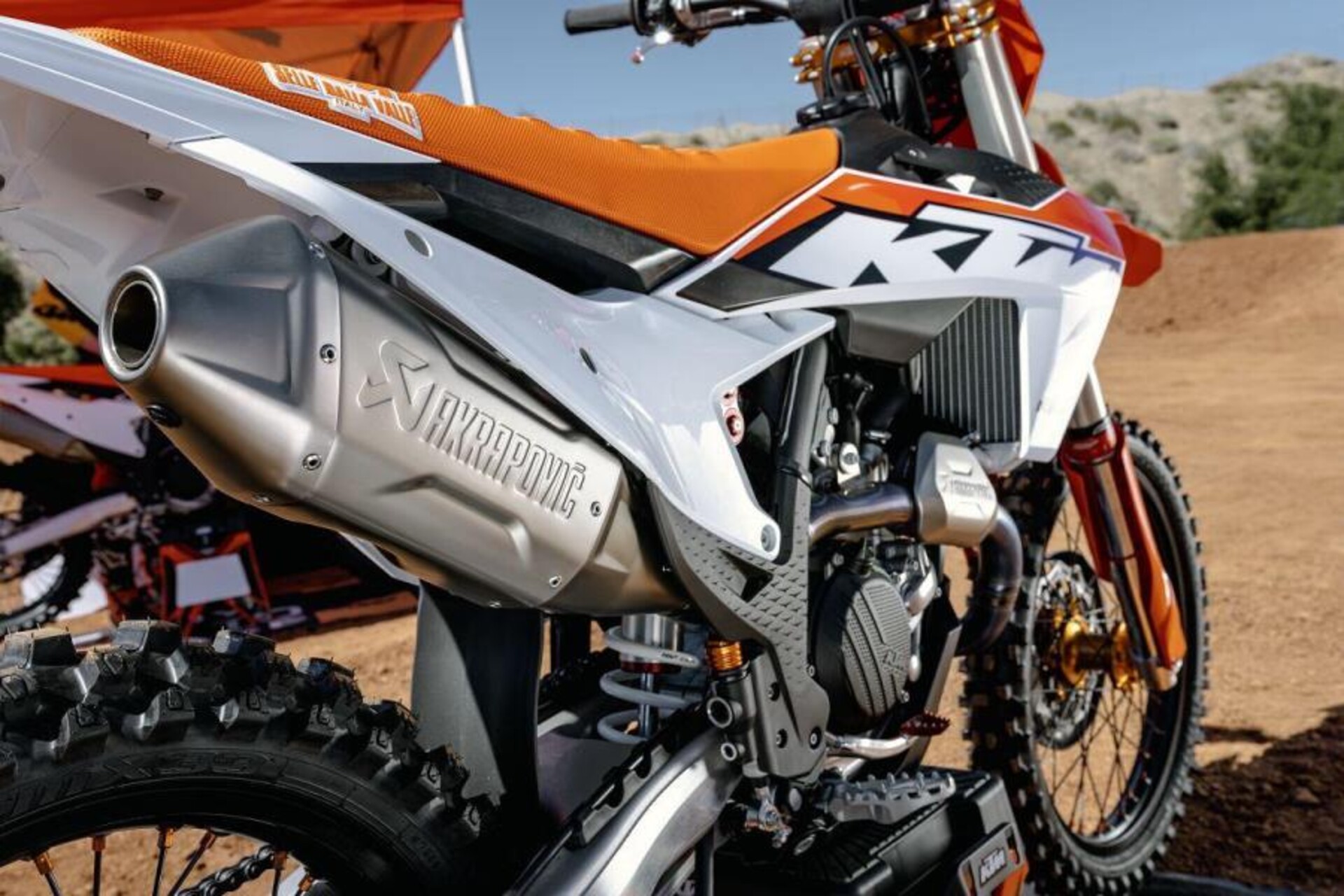 Akrapovic "Racing Line" KTM