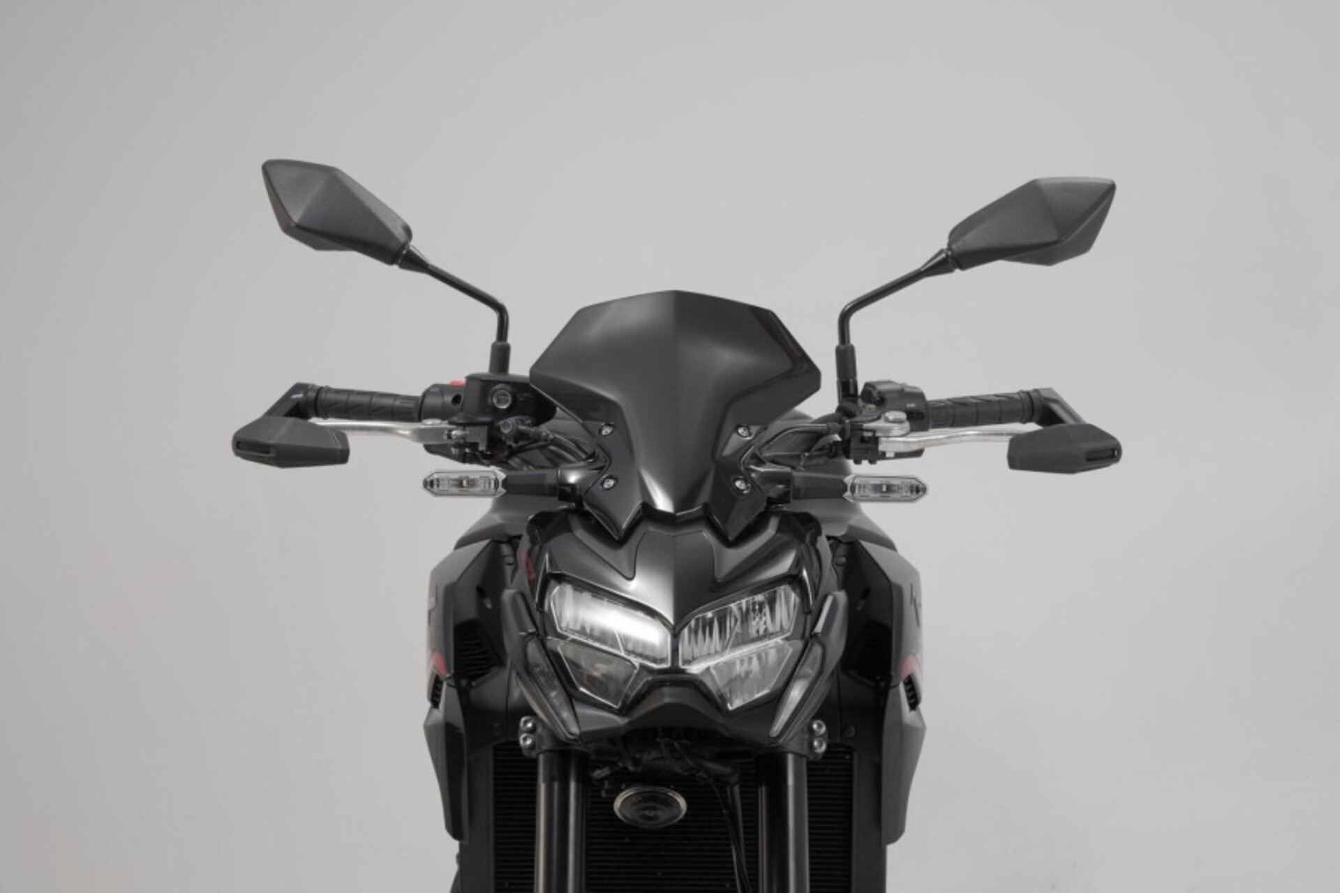 PROTEZIONI DELLA LEVA CON DEFLETTORE VENTO-NERO. KAWASAKI YAMAHA MT09 SW-MOTECH
