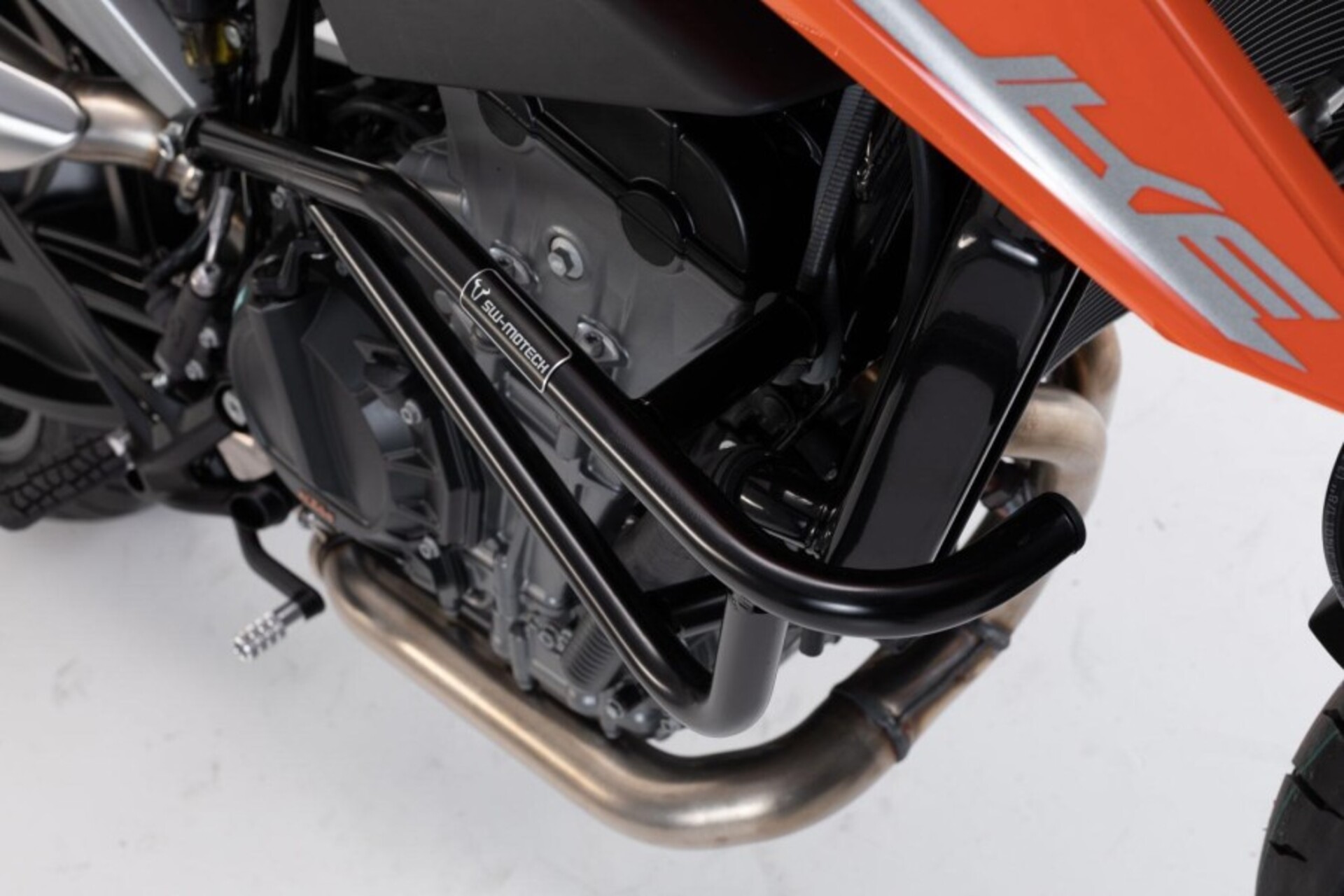 BARRA DI PROTEZIONE MOTORE-NERO. KTM 790 DUKE (18-) / 890 DUKE R (19-). SW-MOTECH