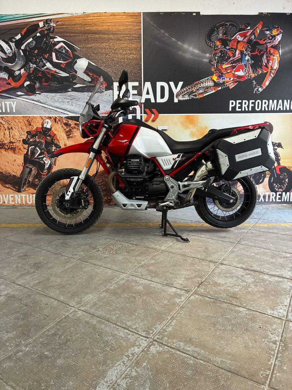 V85  TT Moto Guzzi