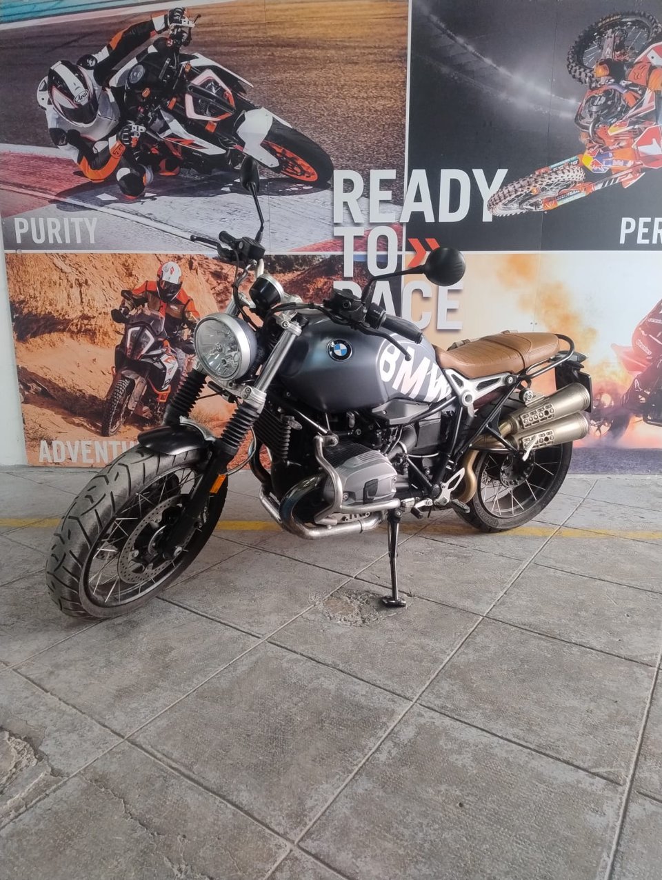 NINE T SCRAMBLER BMW