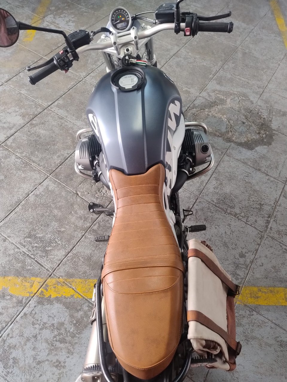 NINE T SCRAMBLER BMW