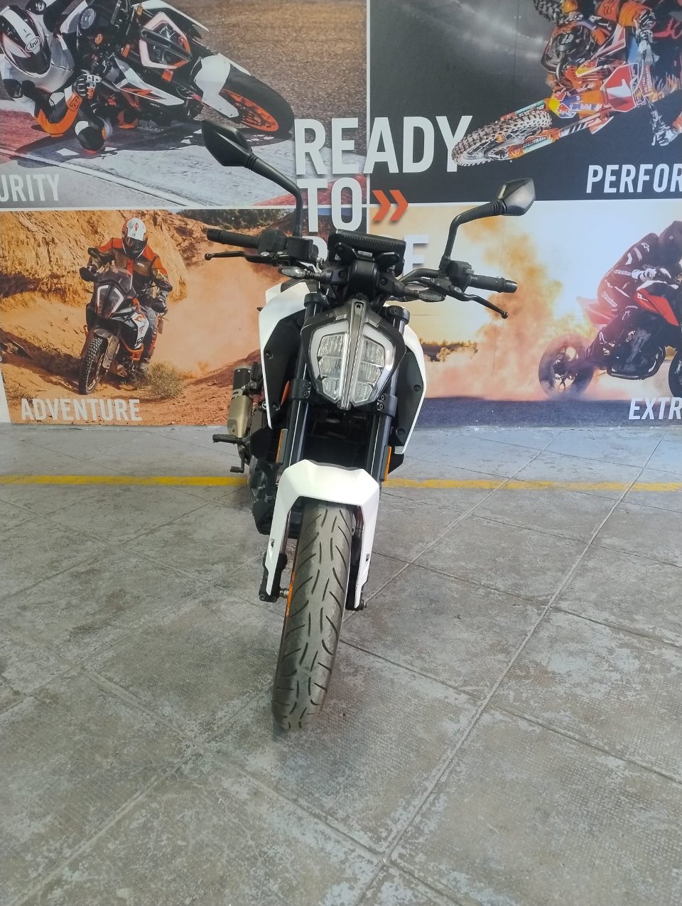 DUKE 390 KTM