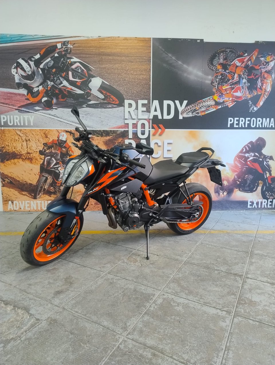890 DUKE R KTM