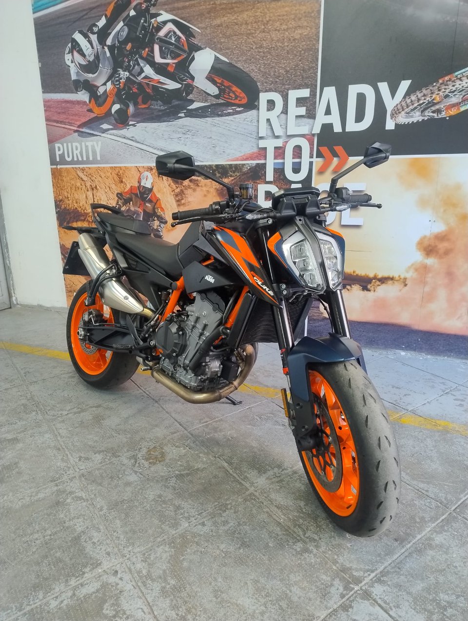 890 DUKE R KTM