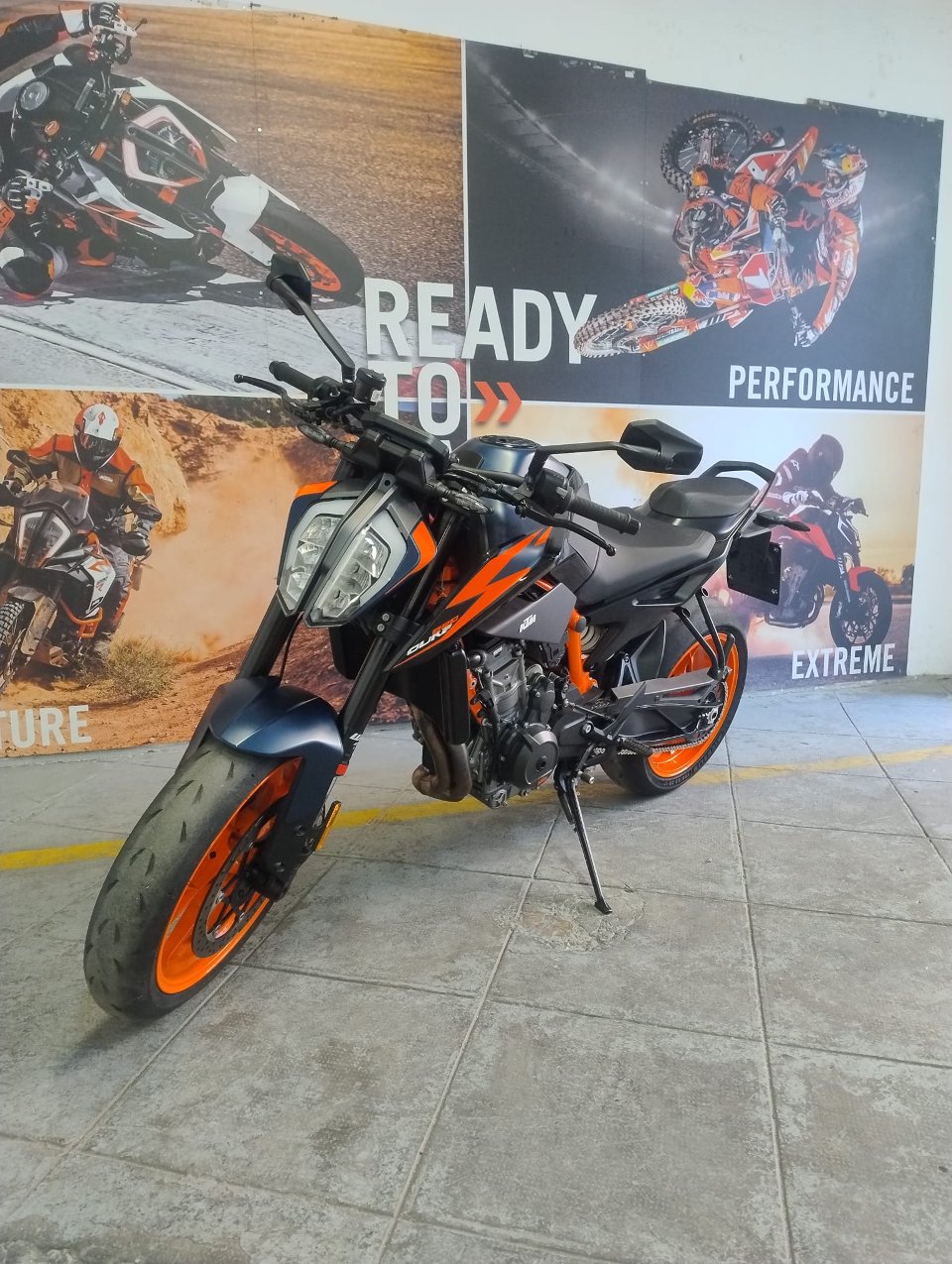 890 DUKE R KTM