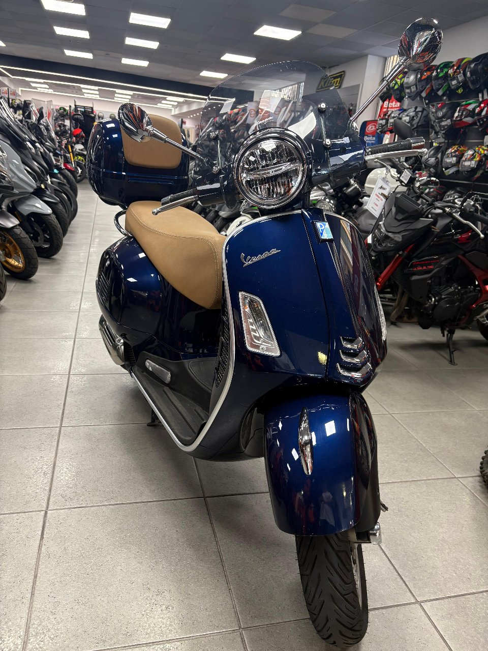 GTS 125 Piaggio Vespa