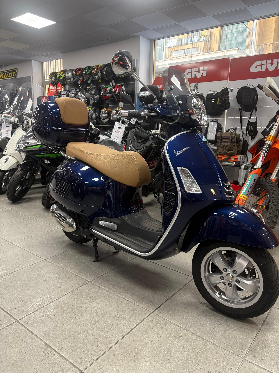 GTS 125 Piaggio Vespa