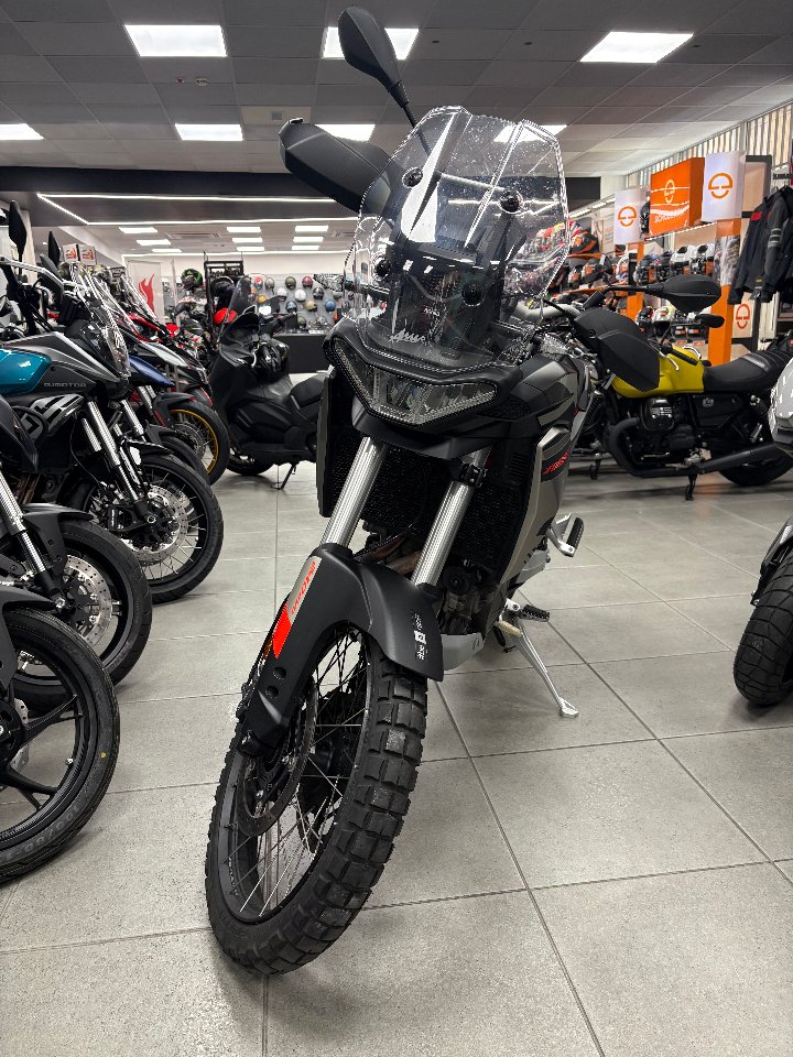 TUAREG 660 CON BORSE URBAN Aprilia