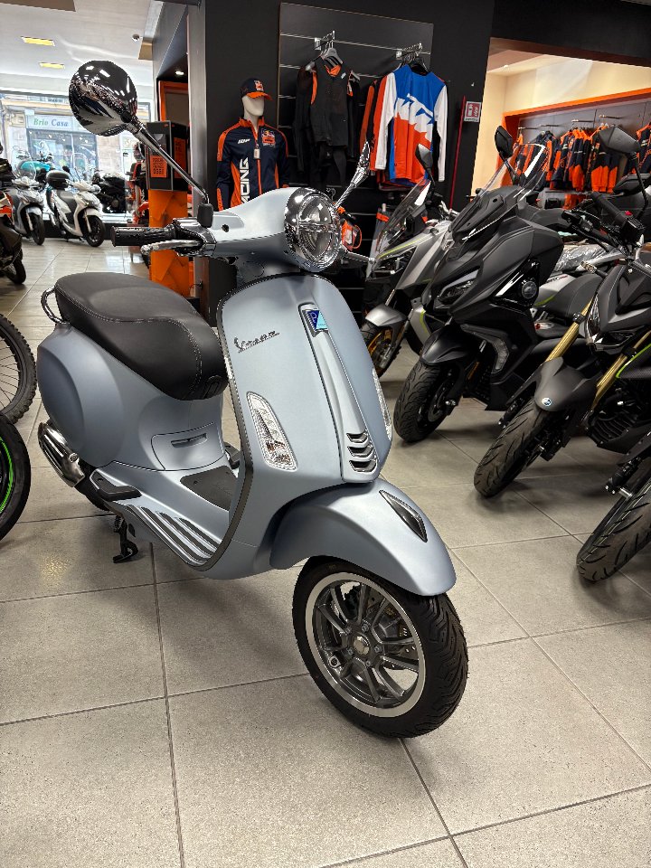 VESPA PRIMAVERA 125 SUPER TECH Piaggio