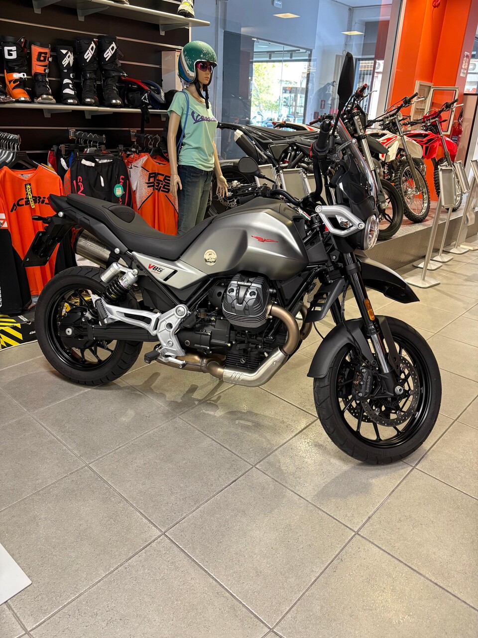 V85 Strada - Aziendale Moto Guzzi