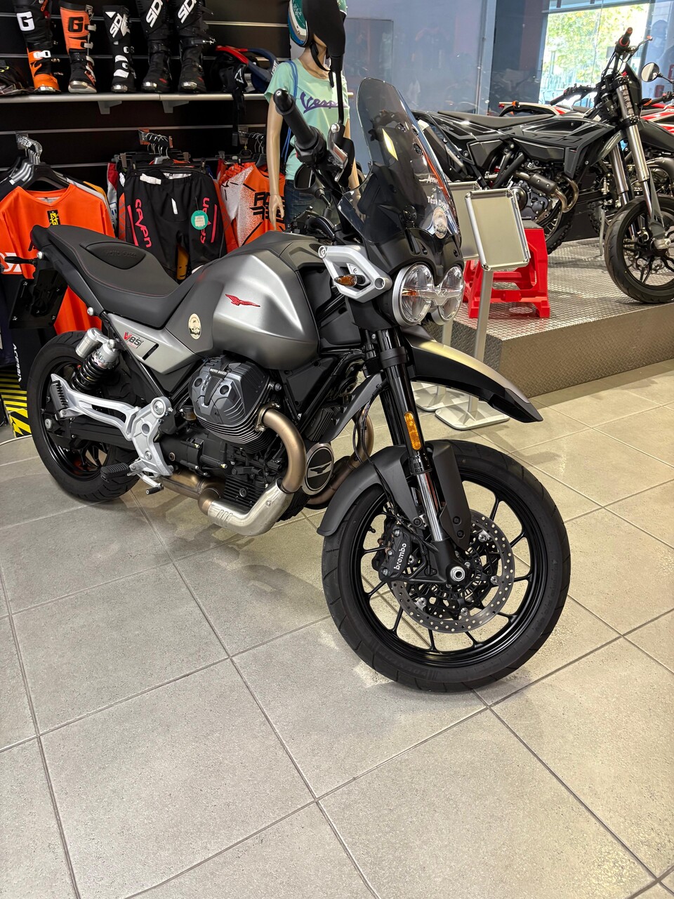 V85 Strada - Aziendale Moto Guzzi