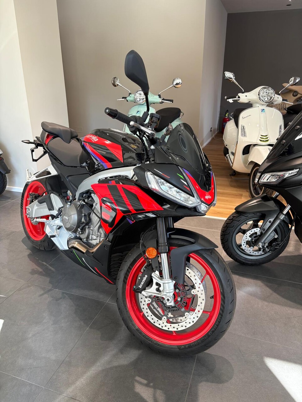 TUONO 660 FACTORY Aprilia