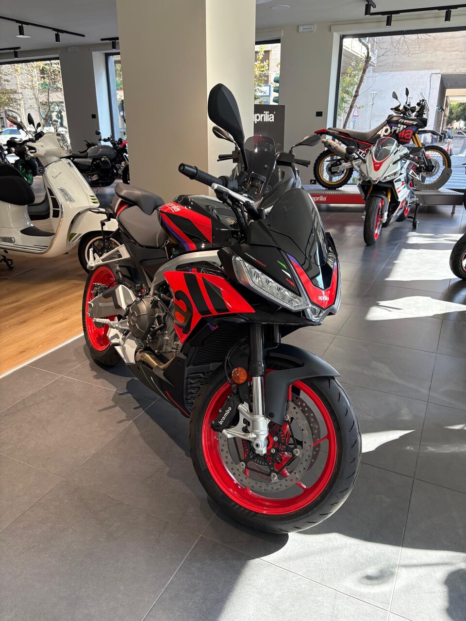 TUONO 660 FACTORY Aprilia