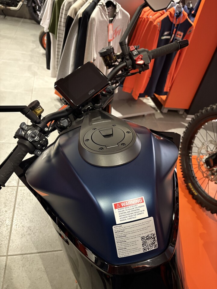 1290 SUPER DUKE R EVO TECH PACK - AZIENDALE KTM