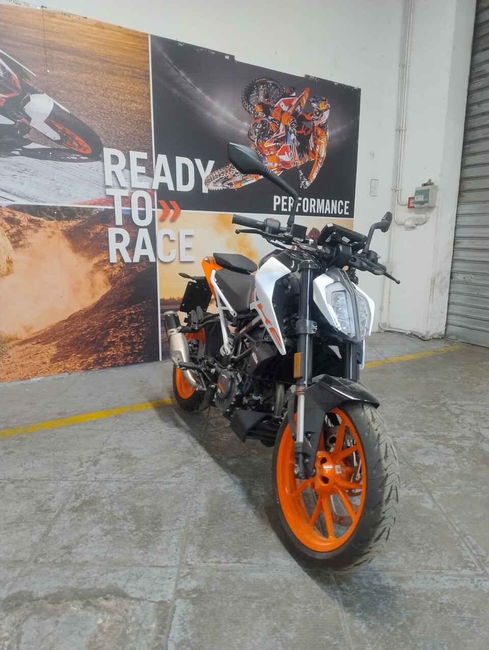 DUKE 125-AZIENDALE KTM