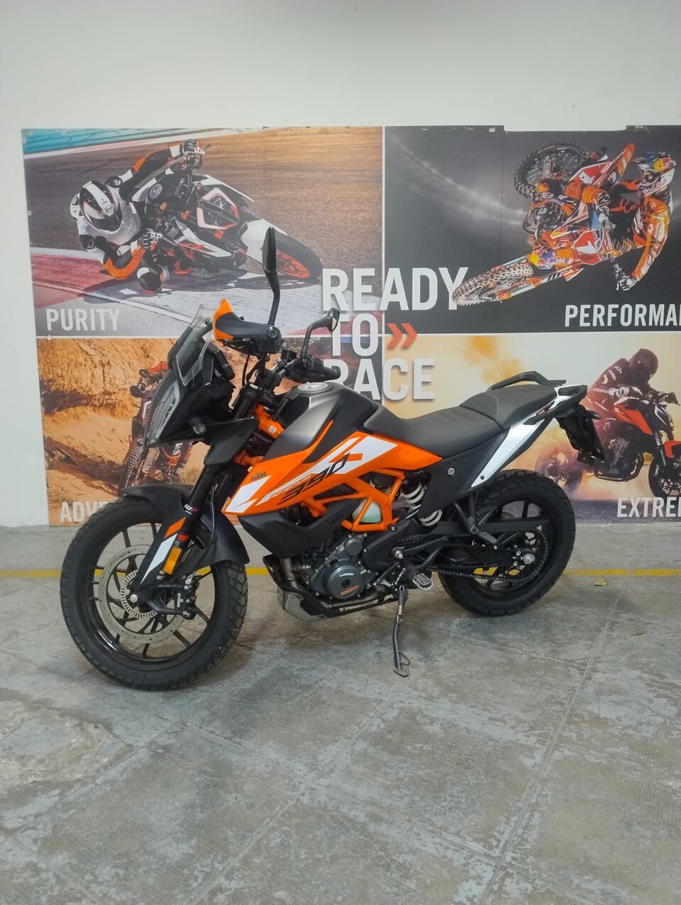 ADVENTURE 390-AZIENDALE KTM